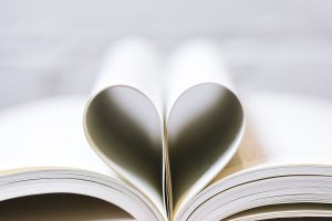 book-pages-as-a-heart